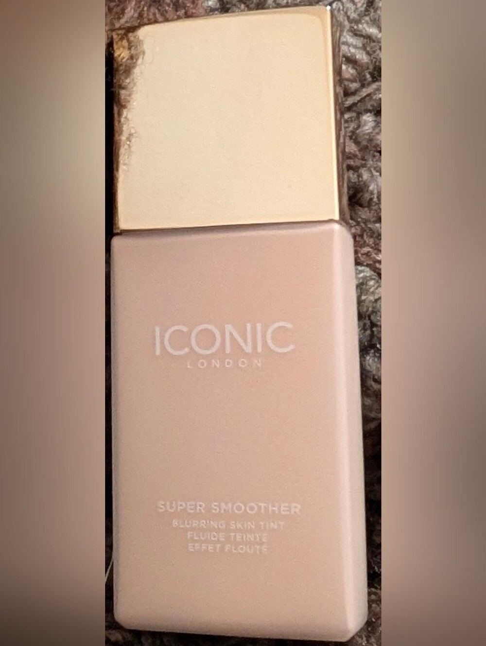 ICONIC London Foundation - Cool Fair (Light Pink-Beige)
